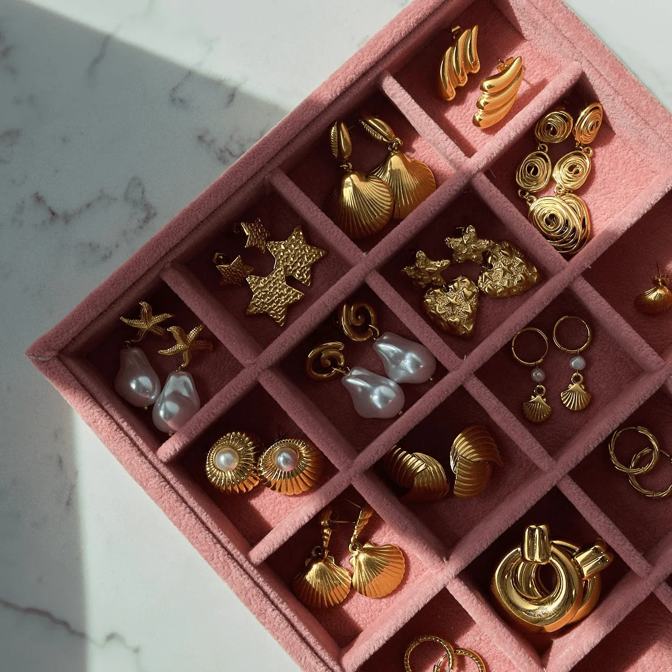 Havania Stud Earrings