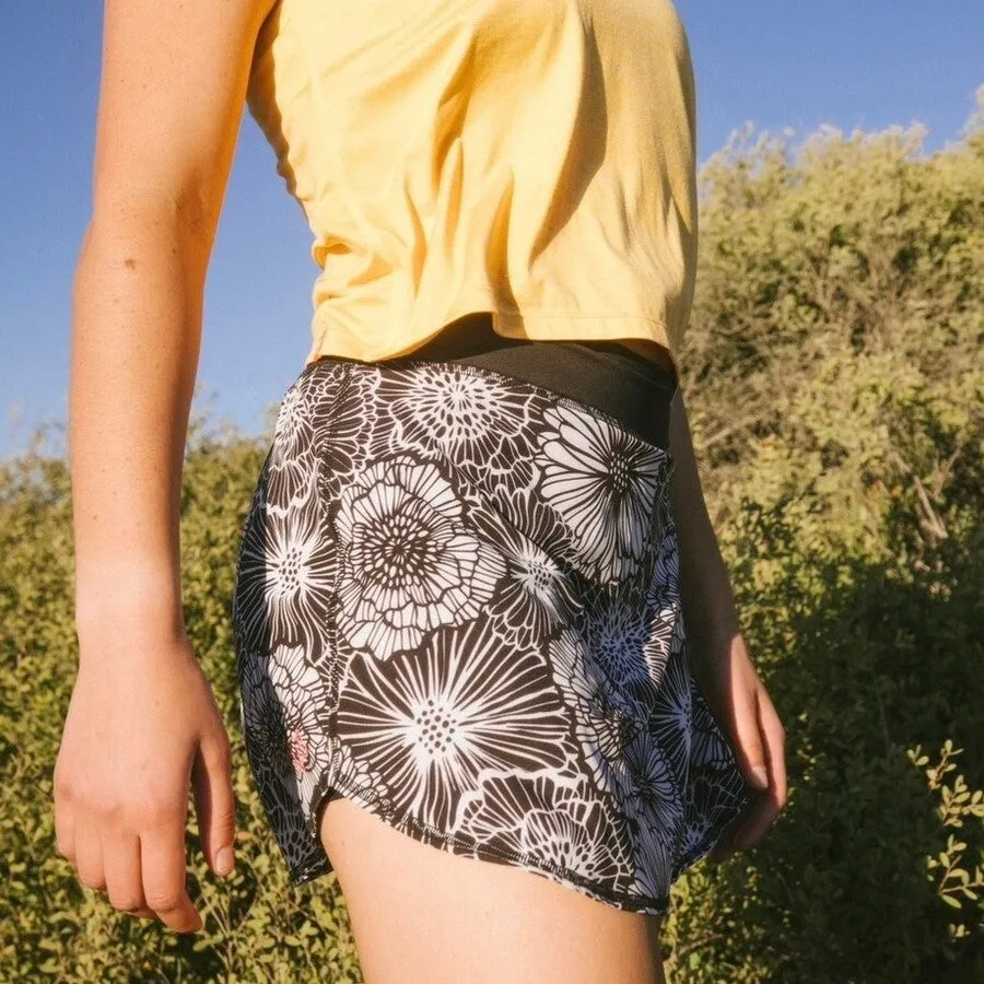 rabbit Empower Skirt | Black Floral | Womens