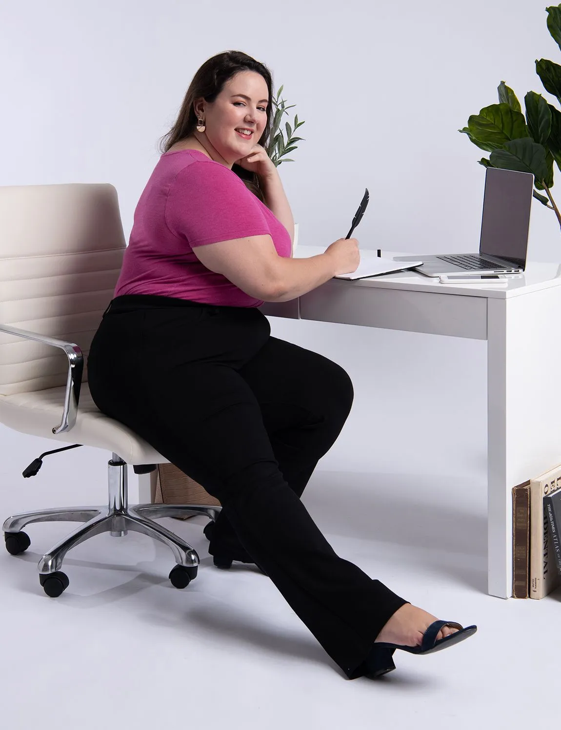 Straight-Leg | 7-Pocket Dress Pant Yoga Pants (Black)