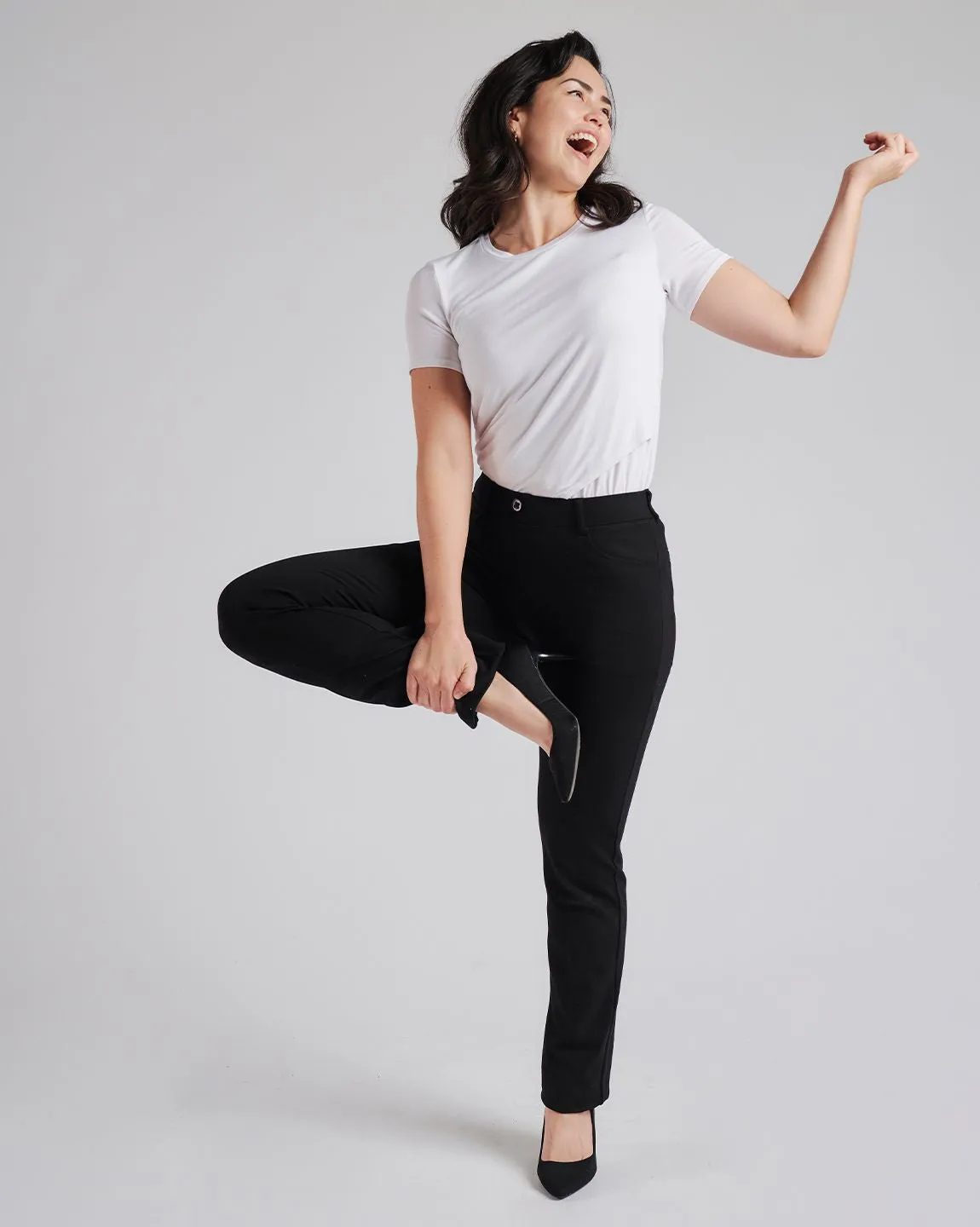 Straight-Leg | 7-Pocket Dress Pant Yoga Pants (Black)