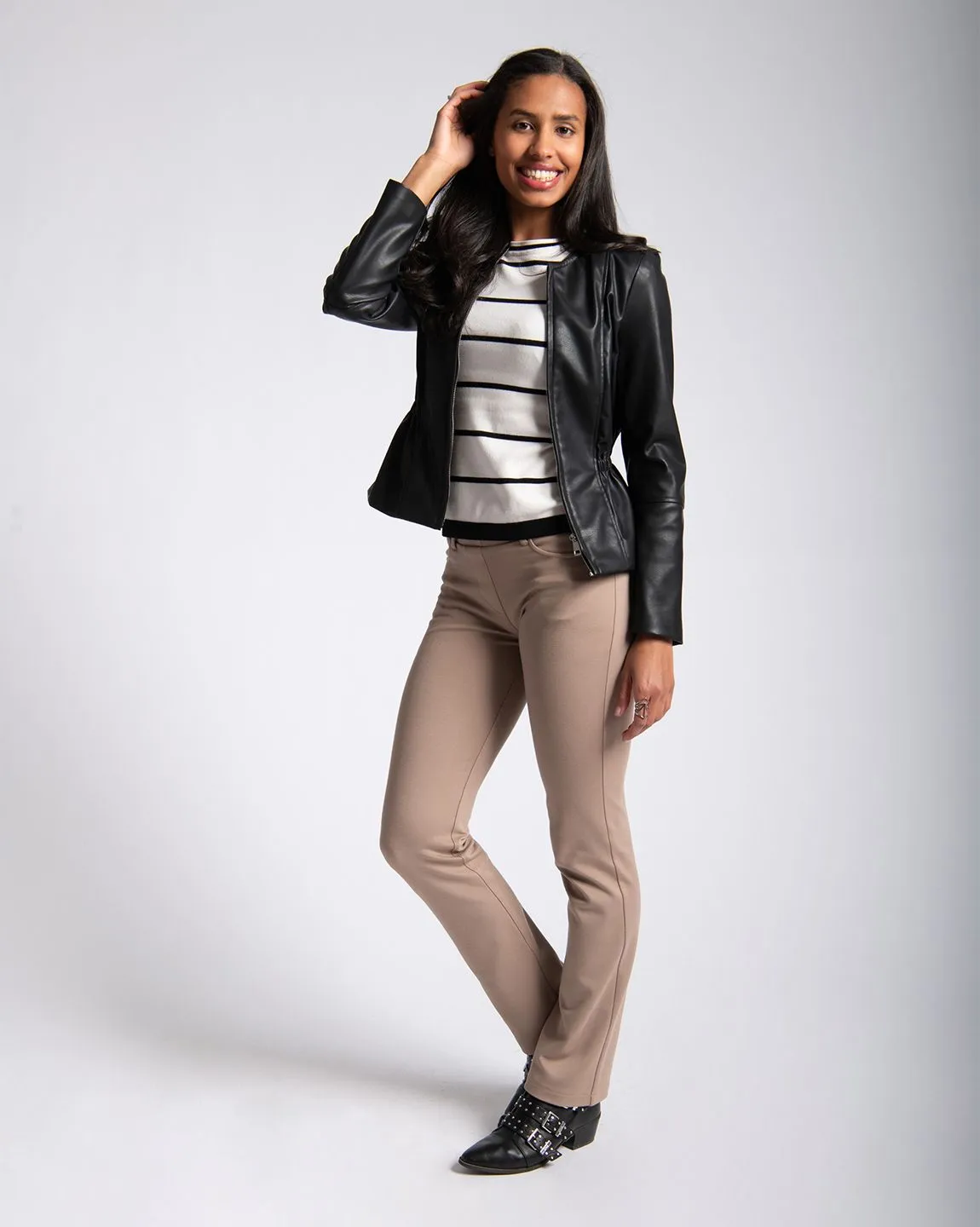 Straight-Leg | 7-Pocket Dress Pant Yoga Pants (Khaki Twill)