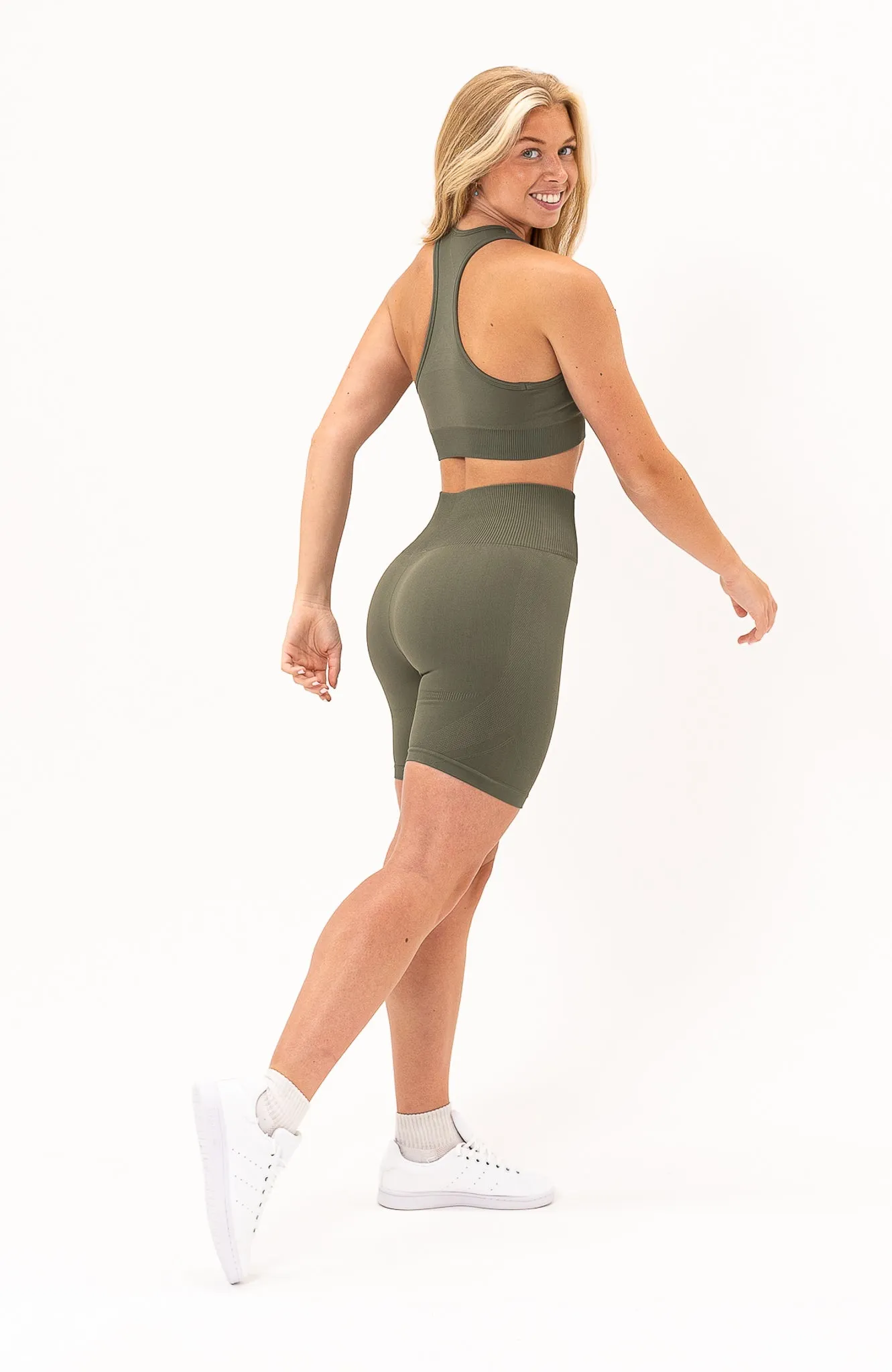 Unlimited Seamless Shorts & Sports Bra Set - Olive Fade