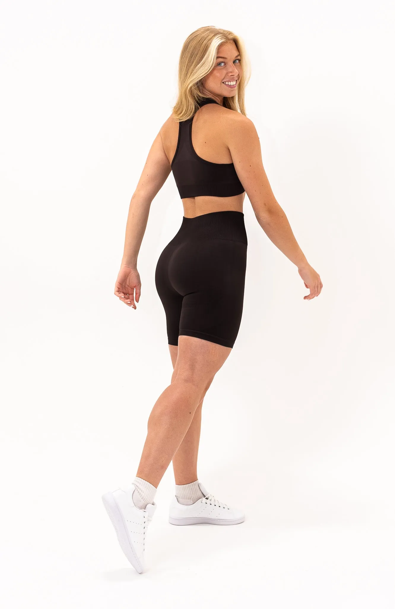 Unlimited Seamless Shorts & Sports Bra Set - Walnut Brown